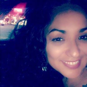 Meet your Posher, Christina